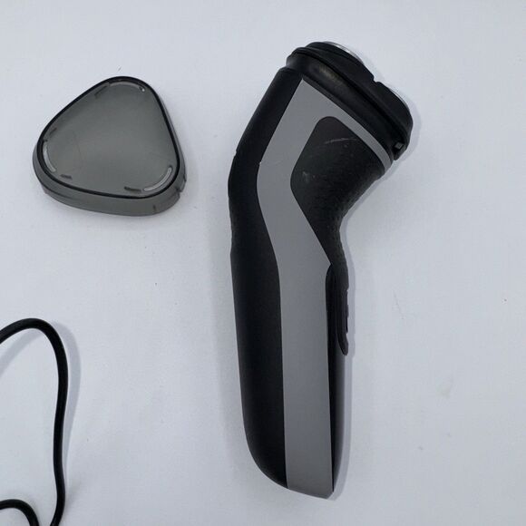 Philips Norelco Series 2000 S1211 Pop-Up Trimmer Wet & Dry Electric Shaver - Picture 7 of 8